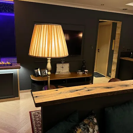 Deluxe By Kn Stavelot