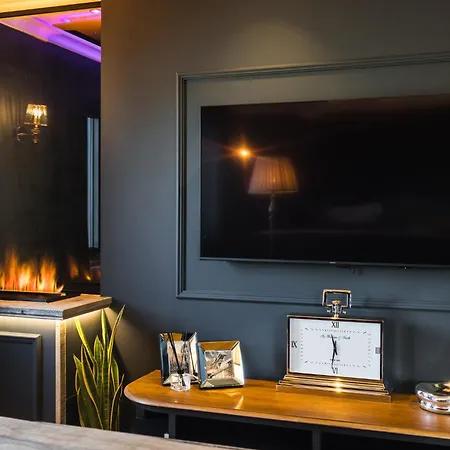 Deluxe By Kn 스타블로